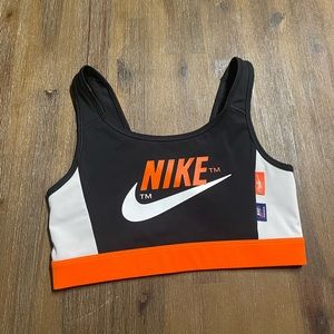 Nike sports bra. Black/orange/white - size medium